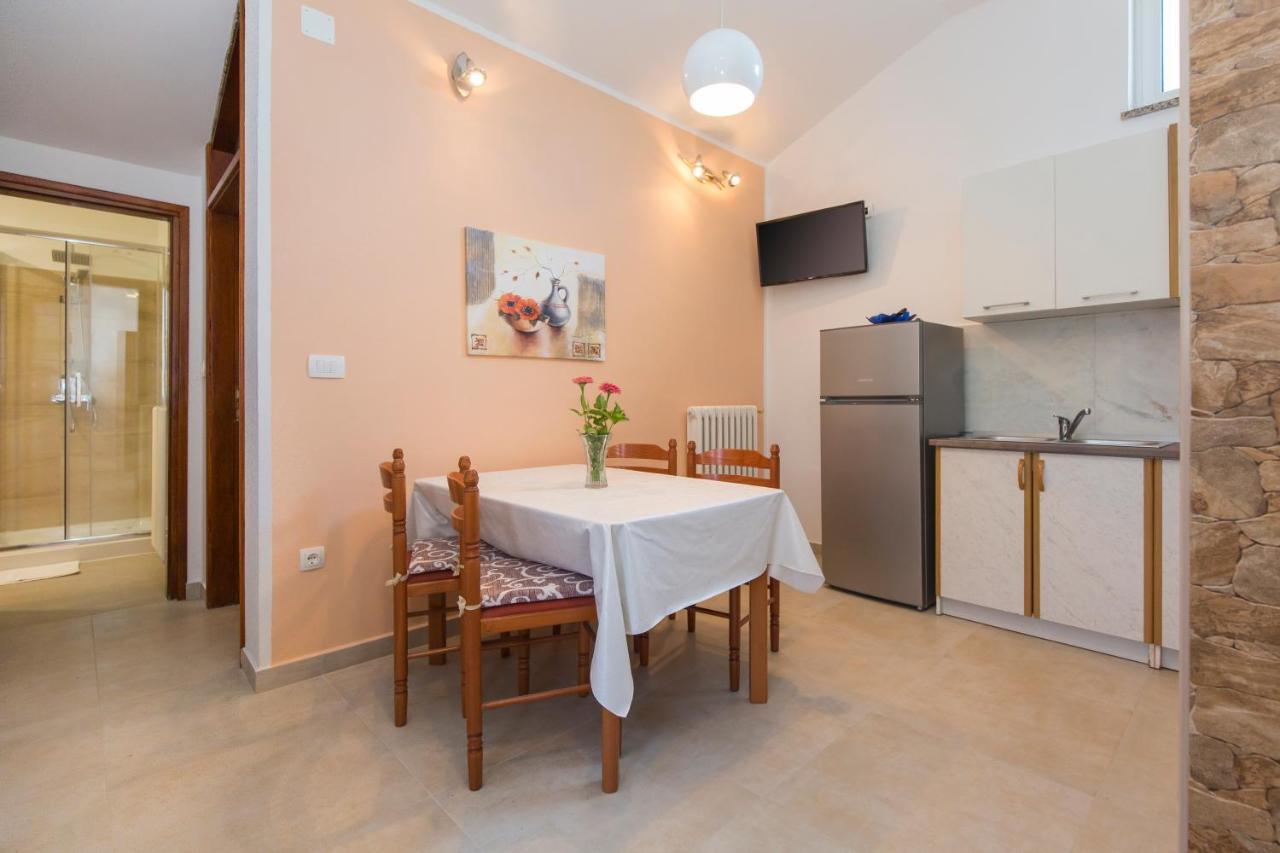 Apartman Ana Labin  Exteriör bild